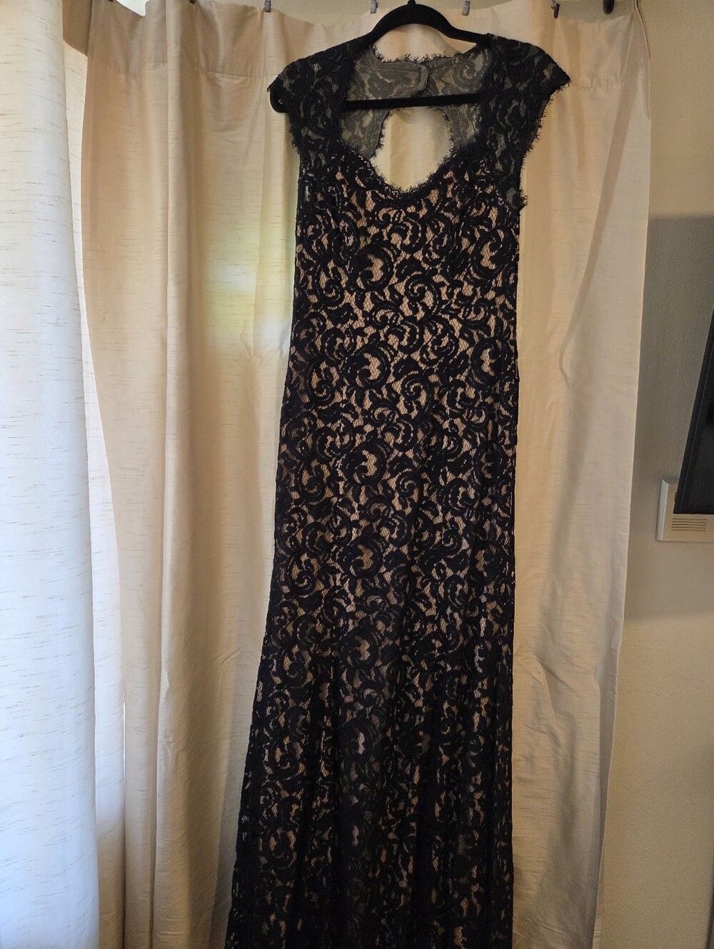 Tadashi Shoji -Elegant Black Lace Maxi Dress with Nude Lining